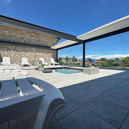 Agriturismo Al Mancino Лонато Екстериор снимка